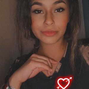 Meet your Posher, Eva